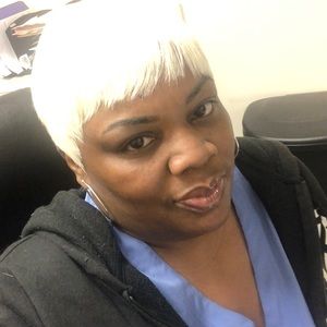 Meet your Posher, Adria